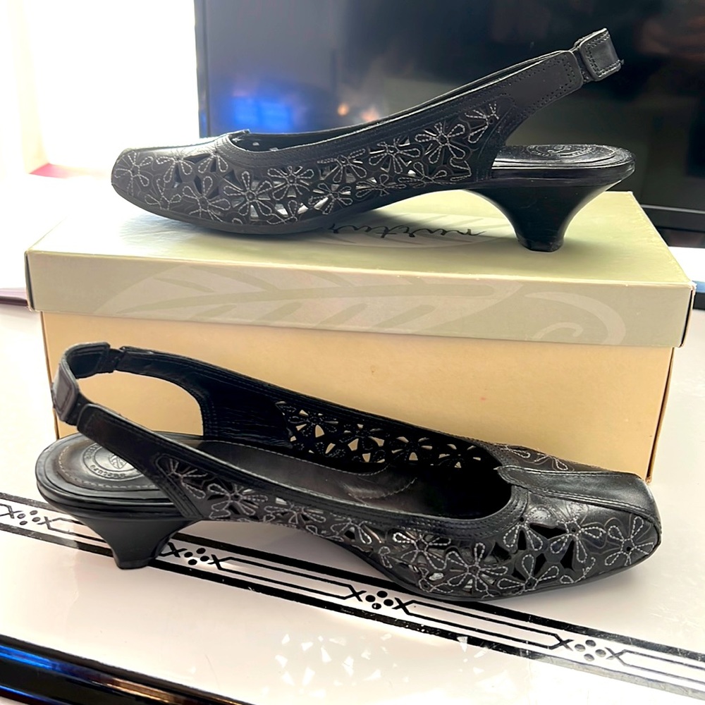 Nurture sling back low heel shoes